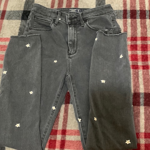 Jean’s - Picture 1 of 4